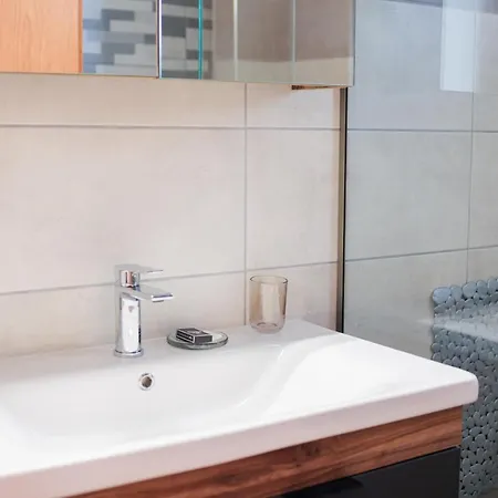 Georgia Seaview B1 Daire