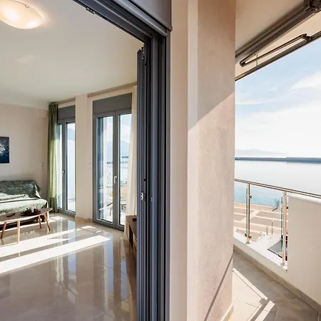 Georgia Seaview B1 Apartment